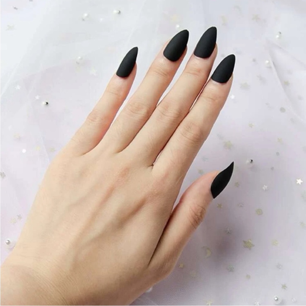 24 Piece Medium Black Almond Shape Press on Nails - Picture 4 of 7